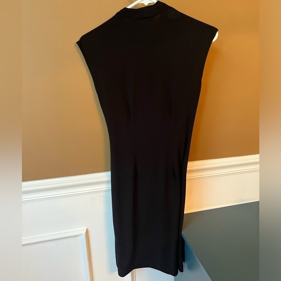 BCBGMaxAzria Women’s Black Ruched Bodycon Sleeveless MIDI LBD Cocktail Size XXS - Picture 3 of 5